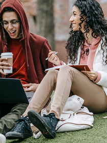 Comment les étudiants développent leur écriture à l’ère numérique